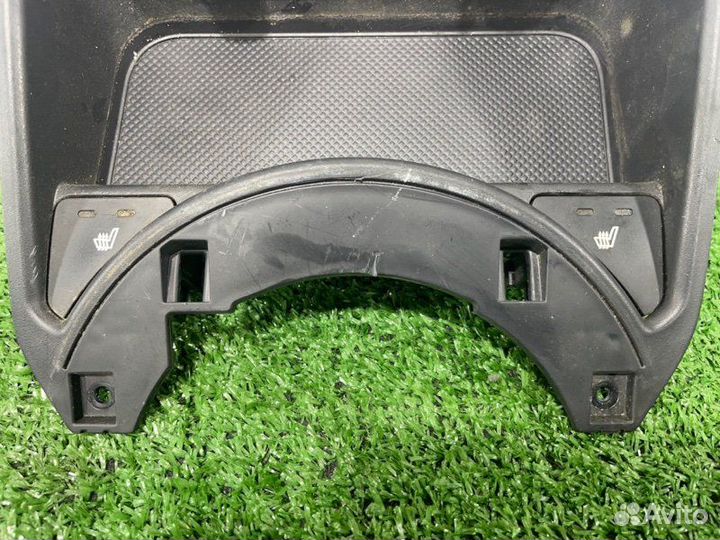 Консоль центральная Kia Sportage SL D4HA 2011