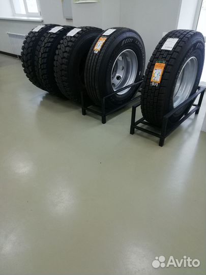 Шины Lanvigator 385 /65 /22 5 рулевая + диск 22,5