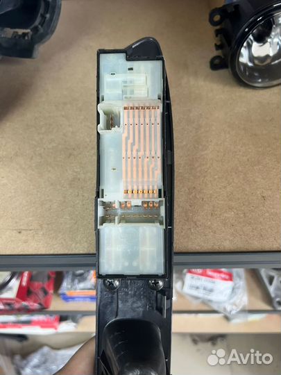 Кнопки стеклоподъемника в сборе Subaru Impreza, пр