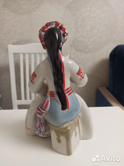 Статуэтка фарфор 