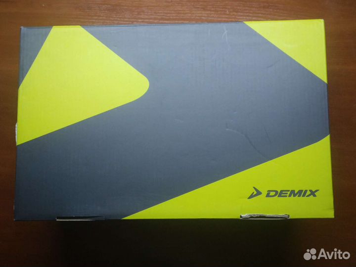 Футбольные бутсы мужские demix 40 размер