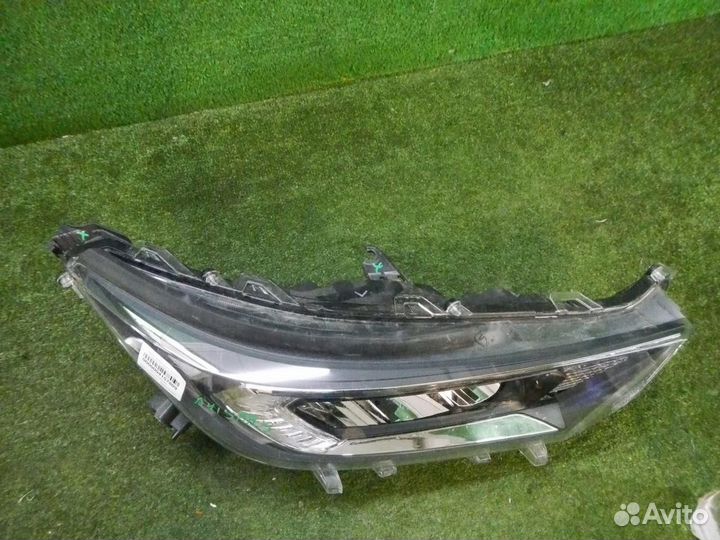 Фара правая Toyota RAV4 5 XA50 (2018-н.в.) LED
