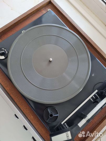 Проигрыватель виниловых пластинок Akords Stereo