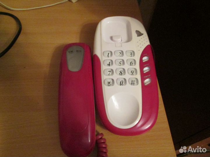 Кнопочный телефон