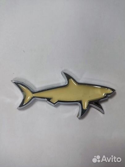 Эмблема Шильдик Акула(белая)