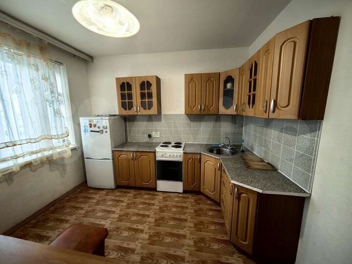 1-к. квартира, 38 м², 1/10 эт.