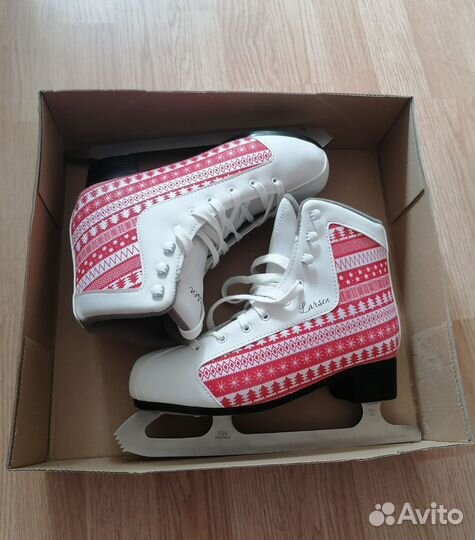 Коньки фигурные Red Flake