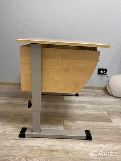 Растущий стол парта