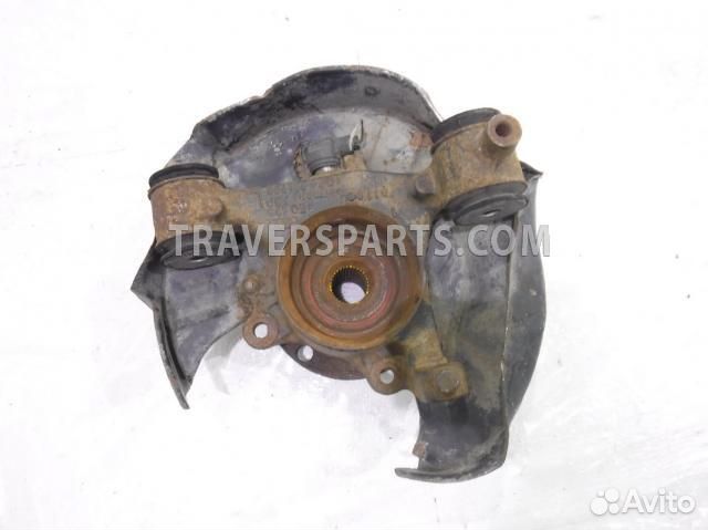 Кулак задний левый 8E0505435L