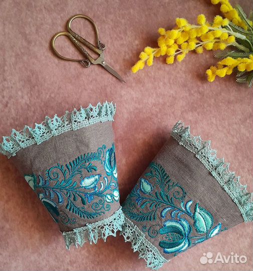 Манжеты с вышивкой и кружевом