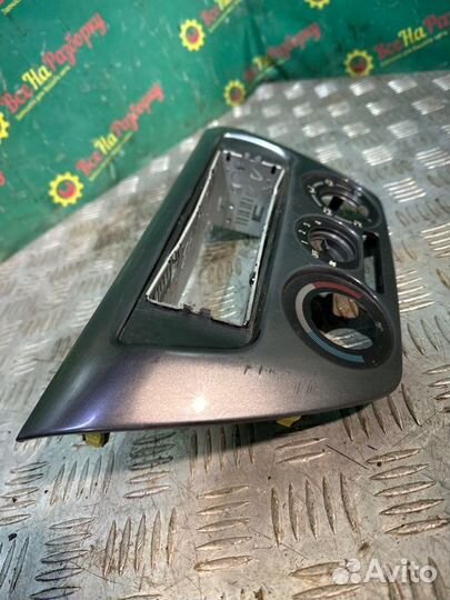 Консоль центральная Mitsubishi Lancer 9