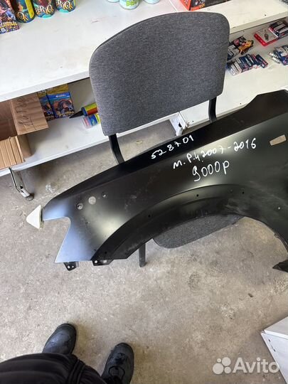 Переднее левое крыло Mitsubishi Pajero 4 2006-2016