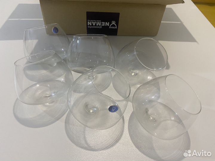 Бокалы неваляшки