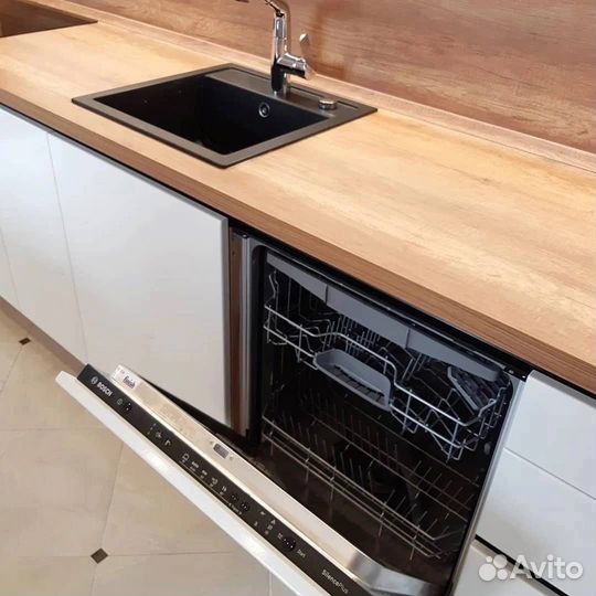 Кухня прямая с подсветкой на заказ