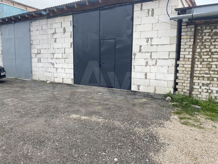 Гараж, > 30 м²