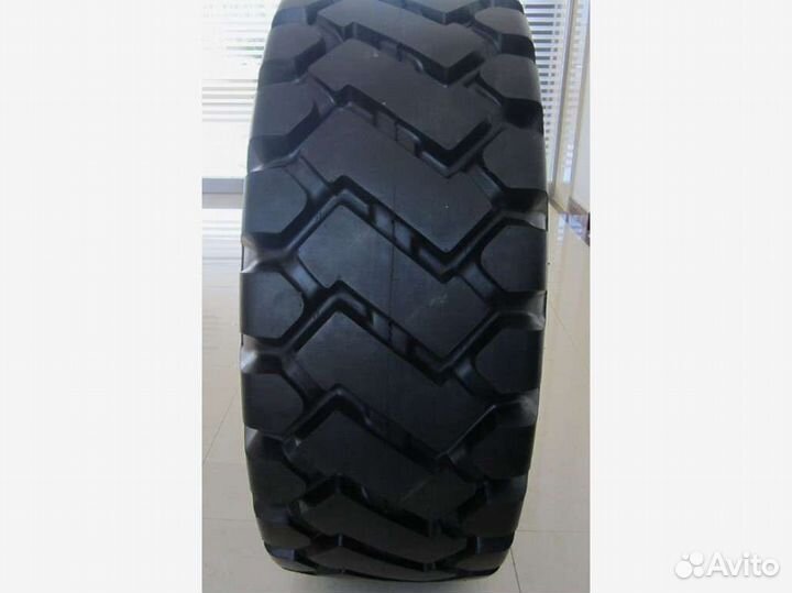 Шина для фронтальных погрузчиков 17.5-25 16PR naaa