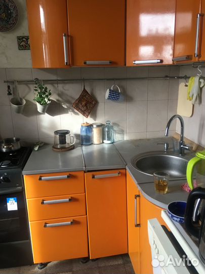 Продам кухонный гарнитур бу