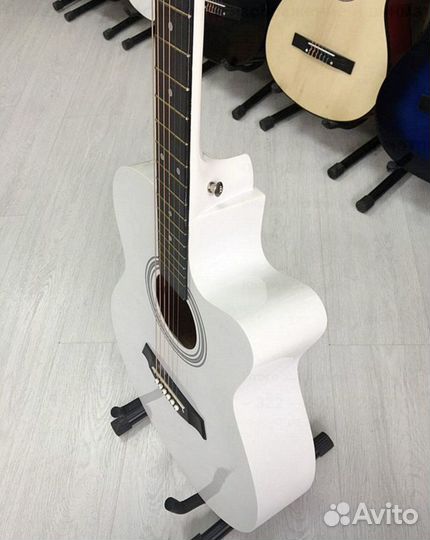 Акустическая гитара для начинающих