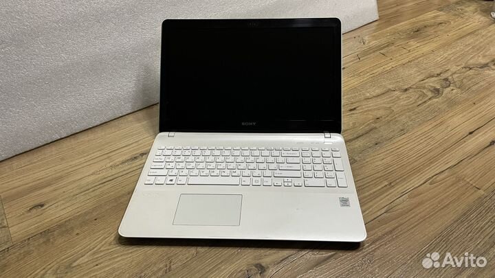 Sony Vaio 15,6/4/intel/nvidia/500