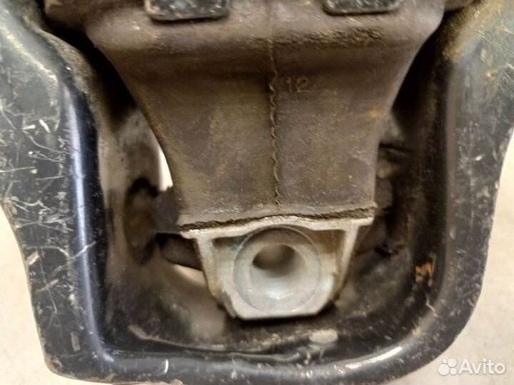 Опора двигателя Ниссан