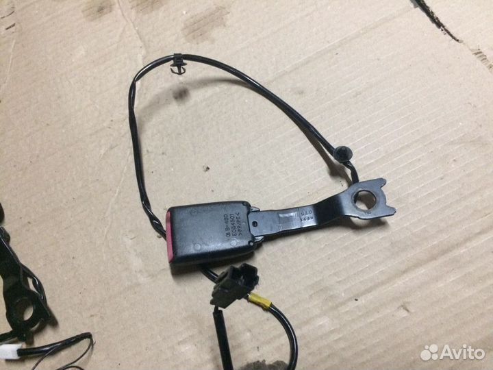 Замок ремня безопасности Mitsubishi Lancer 10 прав