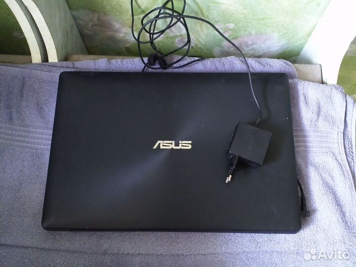 Ноутбук asus