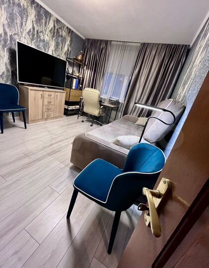 Комната 14 м² в 2-к., 1/17 эт.