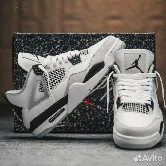 Air Jordan 4 Retro Military Black