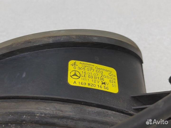 Фара противотуманная правая Mercedes E-Class W211