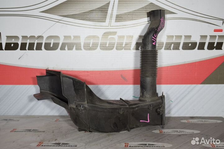 Воздухозаборник c Lexus LS460 USF40 1UR-FSE