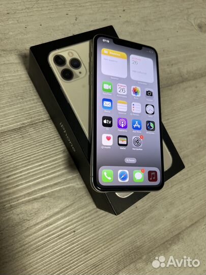 iPhone 11 Pro Max, 64 ГБ