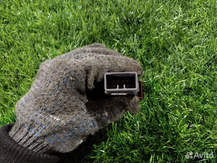 Кнопка аварийки Chevrolet Spark (M200) II