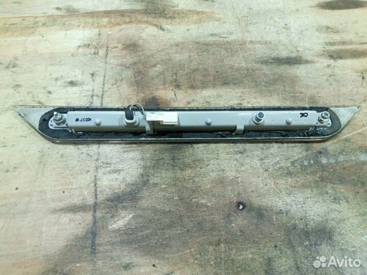 Фонарь задний (стоп сигнал) Nissan X-Trail T31