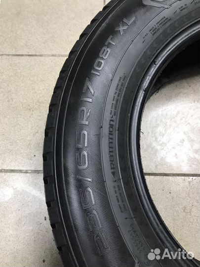 Nokian Tyres Hakkapeliitta 8 SUV 235/65 R17