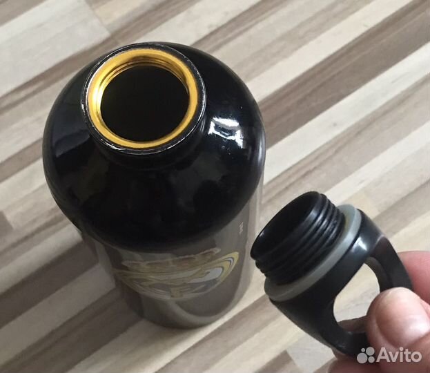 Спортивная бутылочка для воды