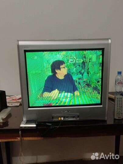 Телевизор Sony Wega Trinitron + кронштейн