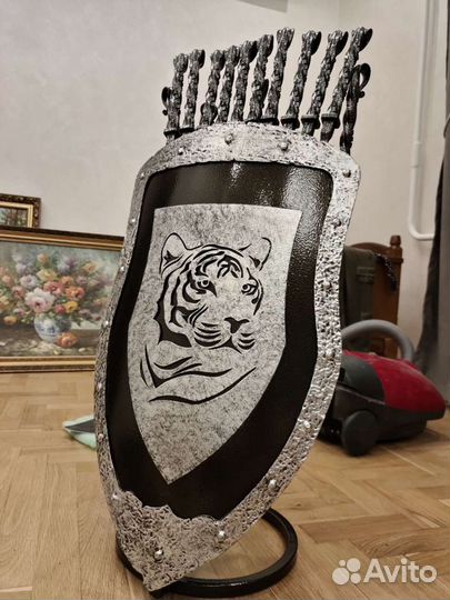 Щит кованый с Вашим эскизом