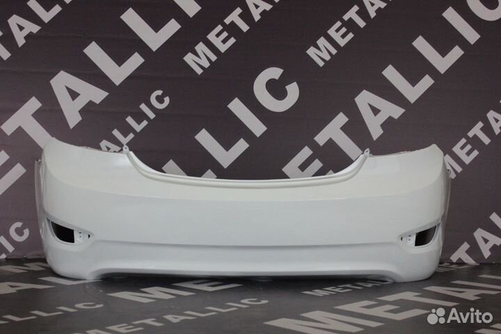 Задний бампер Хендай Солярис 2010 г. белый цвет