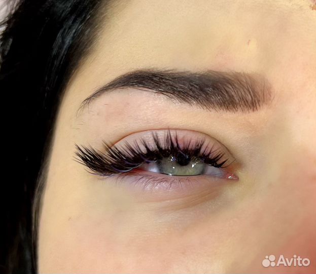 Модель на наращивание ресниц