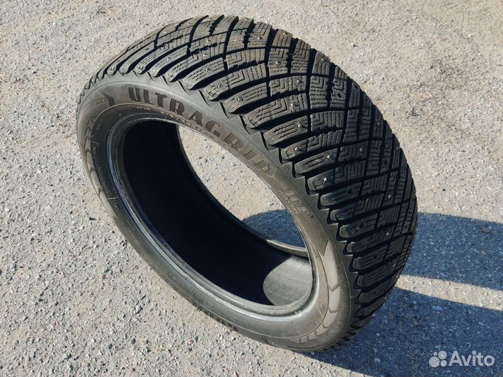 Goodyear Ultragrip Ice Arctic 215/55 R17
