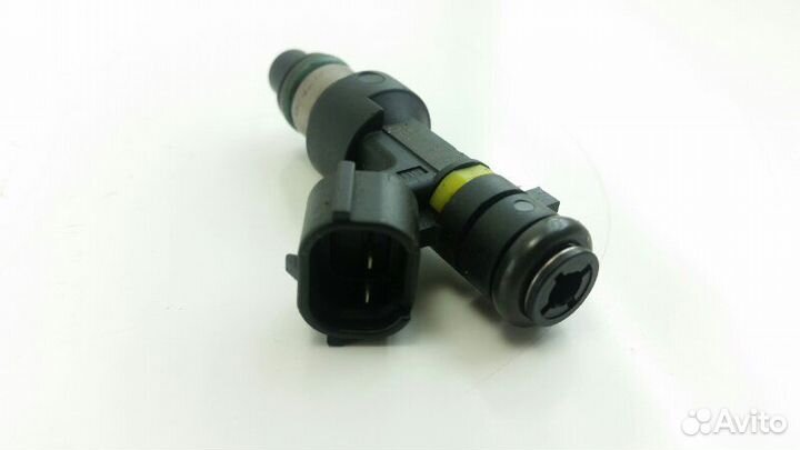 Форсунка топливная Nissan Serena NC25 MR20DE