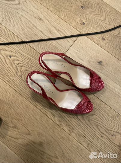 Босоножки красные casadei 39