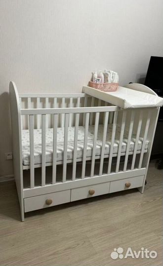 Детская кроватка