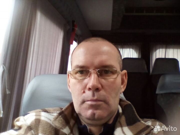 Слесарь