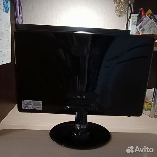 Монитор LG 21.5
