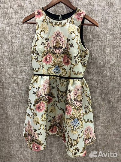 Нарядное платье