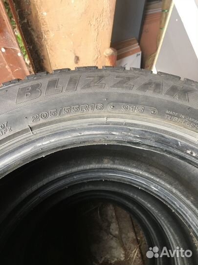 Bridgestone Blizzak RFT 205/55 R16