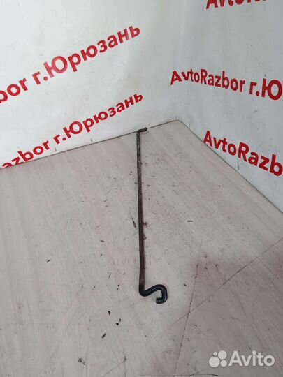 Упор капота Mitsubishi Lancer cedia