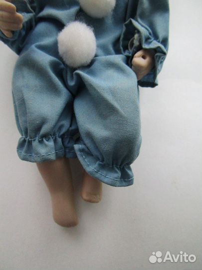 Номерная коллекционная фарфоровая кукла Англия