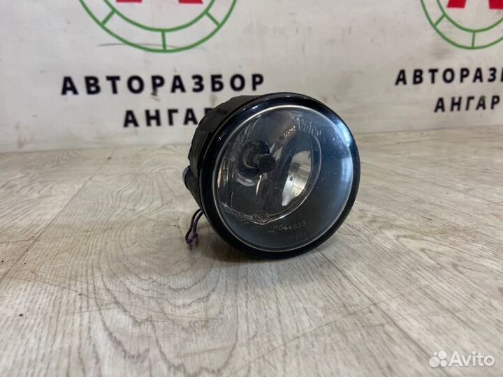Фара противотуманная передняя Nissan Note E11